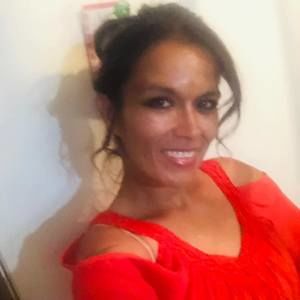 Meet your Posher, Alma